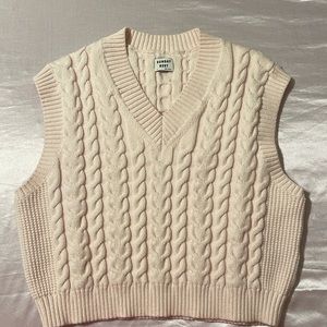 Gently worn Aritzia sweater vest